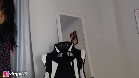 Snapshot of missvirggii chatting on 11.06.25 missvirggii online show from 11.06.25