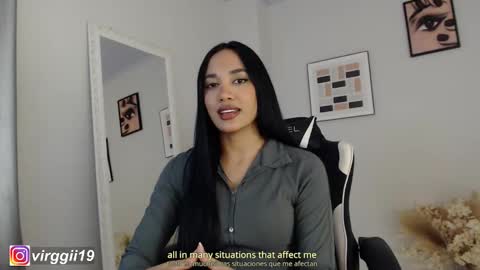 Snapshot of missvirggii chatting on 11.11.25 missvirggii online show from 11.11.25