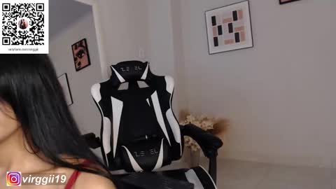 Snapshot of missvirggii chatting on 12.18.25 missvirggii online show from 12.18.25