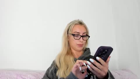 Snapshot of missy_matrix chatting on 05.16.26 Missy matrix online show from 05.16.26