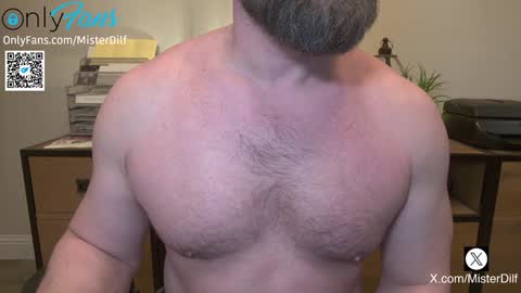 Snapshot of mister_dilf chatting on 01.24.25 MISTER DILF online show from 01.24.25