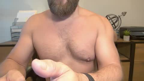 Snapshot of mister_dilf chatting on 10.05.25 MISTER DILF online show from 10.05.25
