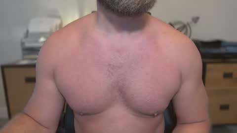 Snapshot of mister_dilf chatting on 07.22.26 MISTER DILF online show from 07.22.26
