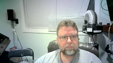 Snapshot of mister_happy567 chatting on 01.10.25 Mr. Happy online show from 01.10.25