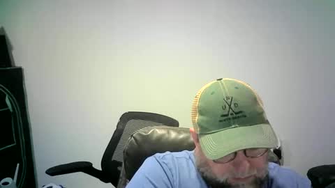 Snapshot of mister_happy567 chatting on 09.30.25 Mr. Happy online show from 09.30.25