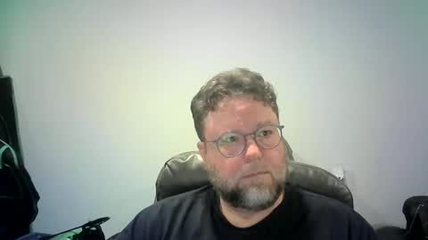 Snapshot of mister_happy567 chatting on 10.30.25 Mr. Happy online show from 10.30.25