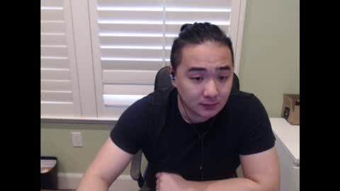 Snapshot of misterlionking chatting on 01.14.25 Eric online show from 01.14.25