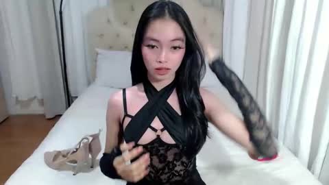 Snapshot of misterytgirl chatting on 05.10.26 CRISHA online show from 05.10.26