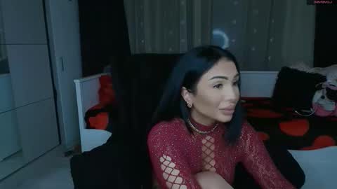 Snapshot of mistress_meryem chatting on 05.13.26 mistress_meryem online show from 05.13.26