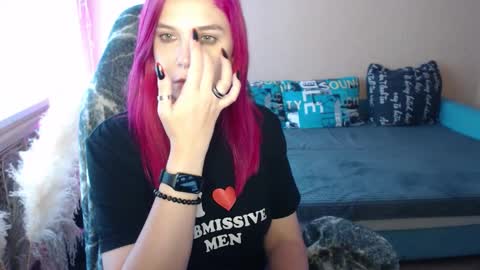 Miss Bailey online show from 11.15.25