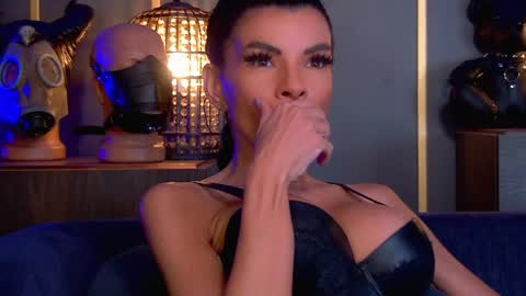 Elenia online show from 05.06.26