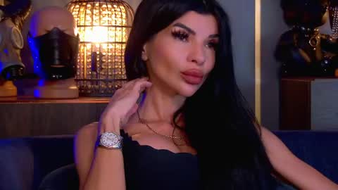 Elenia online show from 05.22.26