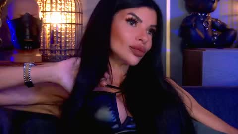 Elenia online show from 06.06.26