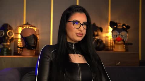 Mistress Kelly online show from 02.12.26