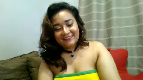 Snapshot of mistressluxie69x chatting on 07.17.26 MISTRESSAURA69x online show from 07.17.26
