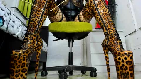 Tiffany online show from 02.25.26