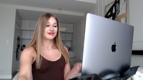 mistressuniverse online show from 05.12.26
