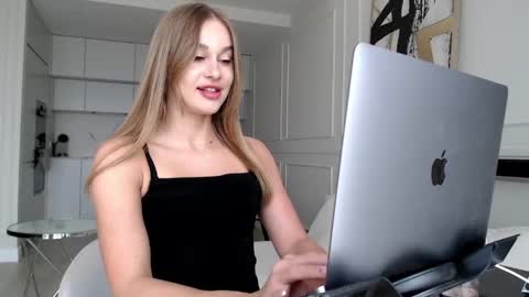 mistressuniverse online show from 05.21.26