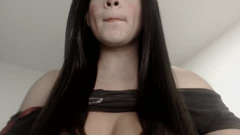 Snapshot of mistressxxalice chatting on 09.18.25 ALICE MADANE online show from 09.18.25