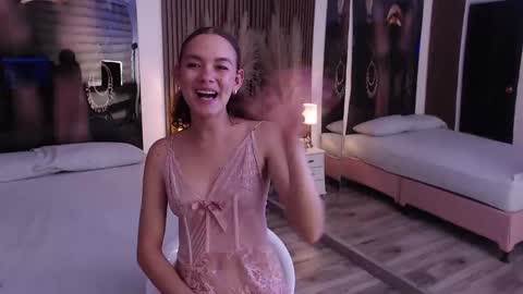 Mtica Brennet online show from 09.11.25