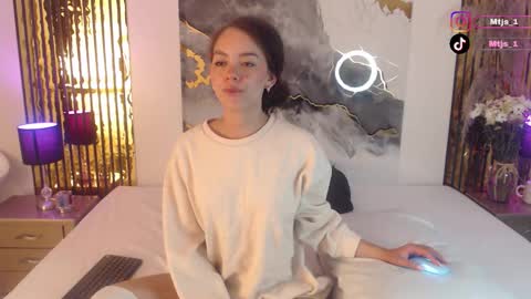 Mtica Brennet online show from 02.28.26