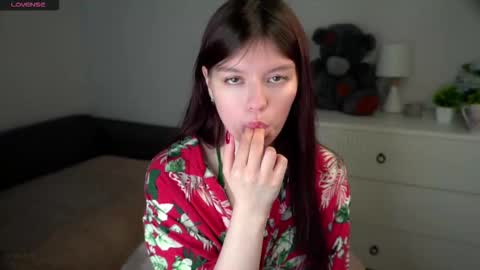 Snapshot of mitziefetters chatting on 03.27.26 Rosalie online show from 03.27.26