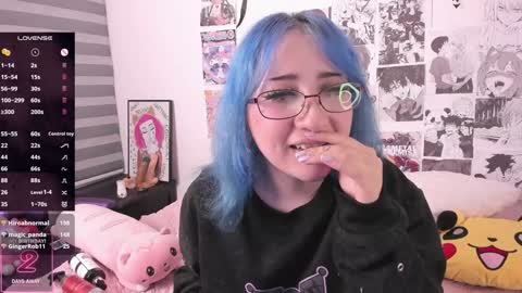 Snapshot of miwaviolet chatting on 01.18.25  Miwa Violet  online show from 01.18.25