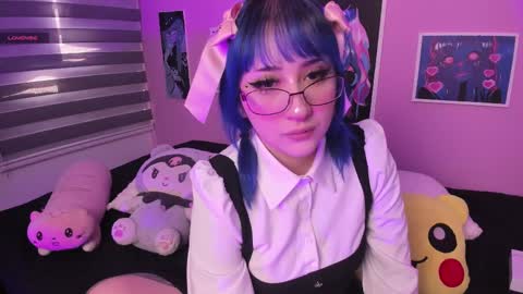 Snapshot of miwaviolet chatting on 03.02.25  Miwa Violet  online show from 03.02.25