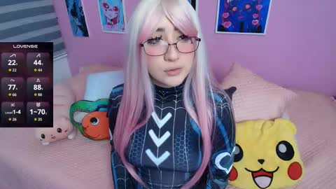 Snapshot of miwaviolet chatting on 10.20.25  Miwa Violet  online show from 10.20.25