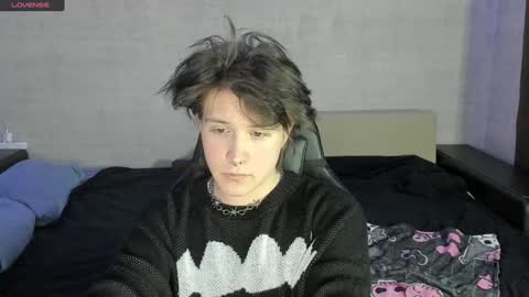 Snapshot of miya_chinen chatting on 01.02.25 Miya online show from 01.02.25