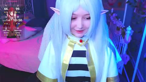 Snapshot of mizukinoyoru chatting on 09.24.25 Mizuki online show from 09.24.25