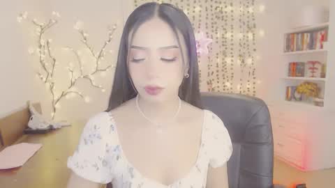 Snapshot of mkultra_aliice chatting on 12.17.24 Alice online show from 12.17.24