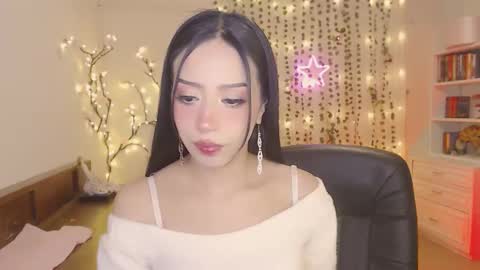 Snapshot of mkultra_aliice chatting on 01.05.25 Alice online show from 01.05.25