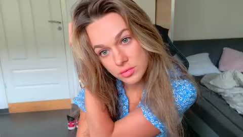 mmminnie online show from 06.26.26