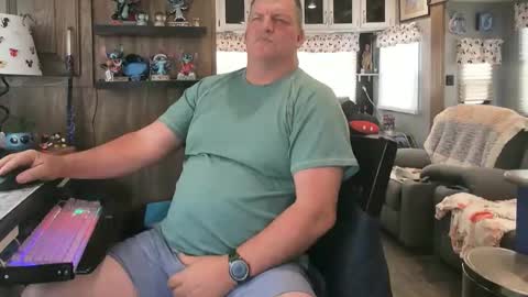 mmmthatsfunnn online show from 04.09.26