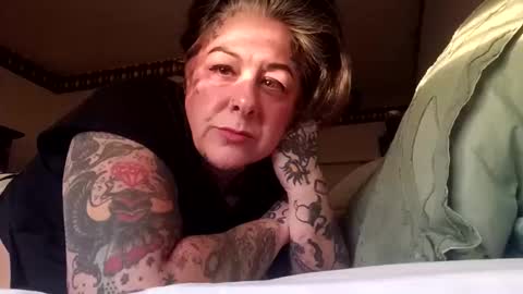 Kittykittybangbang online show from 01.12.26