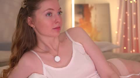 moan_elisa online show from 02.14.26