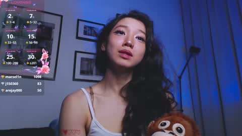 Snapshot of moana_blu chatting on 01.24.25 moana online show from 01.24.25