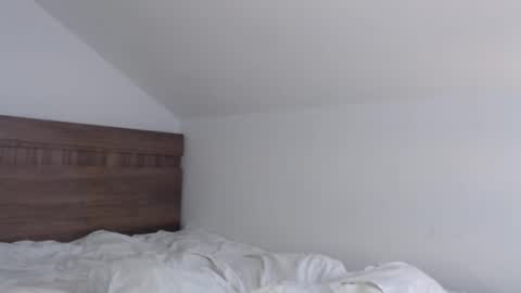 Mocha  BDAY JAN 13  online show from 12.14.24