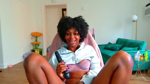 Mocha  BDAY JAN 13  online show from 10.10.25