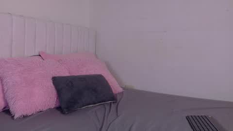 Snapshot of modelross07 chatting on 01.07.26 zoe ross online show from 01.07.26