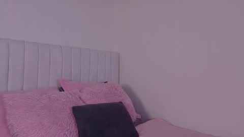 Snapshot of modelross07 chatting on 02.26.26 zoe ross online show from 02.26.26