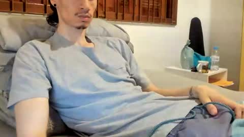 Snapshot of moderdelier chatting on 03.03.26 DigBreed online show from 03.03.26