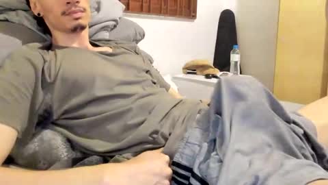 Snapshot of moderdelier chatting on 03.14.26 DigBreed online show from 03.14.26