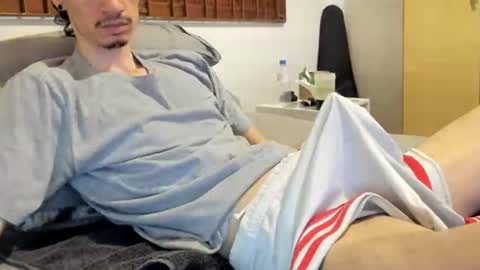 Snapshot of moderdelier chatting on 03.17.26 DigBreed online show from 03.17.26