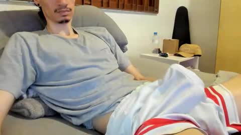 Snapshot of moderdelier chatting on 03.17.26 DigBreed online show from 03.17.26