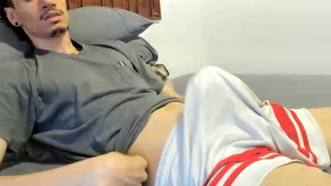 Snapshot of moderdelier chatting on 03.25.26 DigBreed online show from 03.25.26