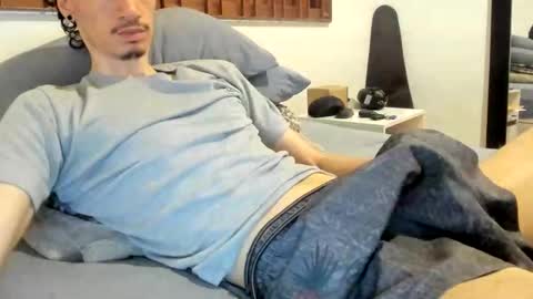 Snapshot of moderdelier chatting on 03.31.26 DigBreed online show from 03.31.26