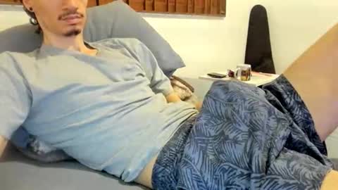 Snapshot of moderdelier chatting on 04.06.26 DigBreed online show from 04.06.26