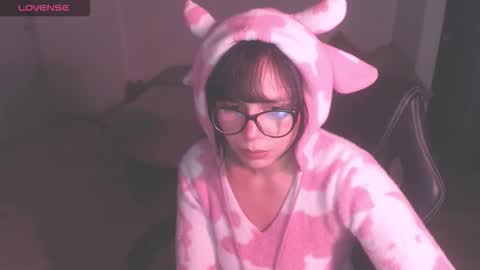 Snapshot of modjo_ chatting on 10.07.25 Modjo online show from 10.07.25